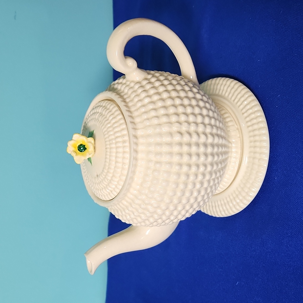 Vintage Maruhon Ware Hobnail Teapot with Base Made in Japan